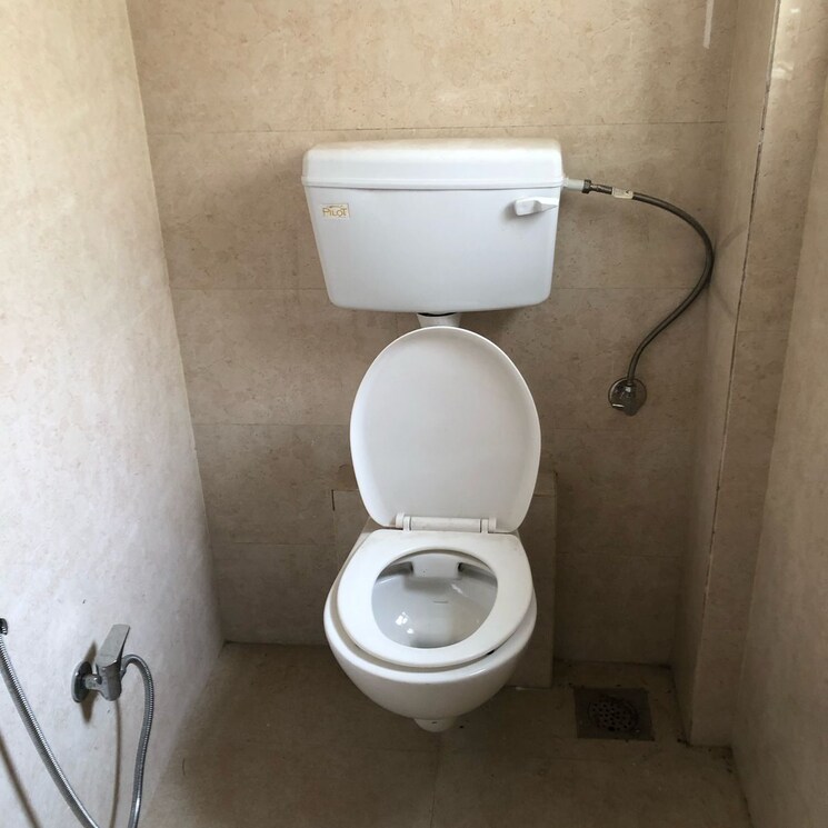 Bathroom, riddhi-garden 1 Bedroom 625 Sq.Ft. Apartment In Riddhi Gardens Mumbai 8668951