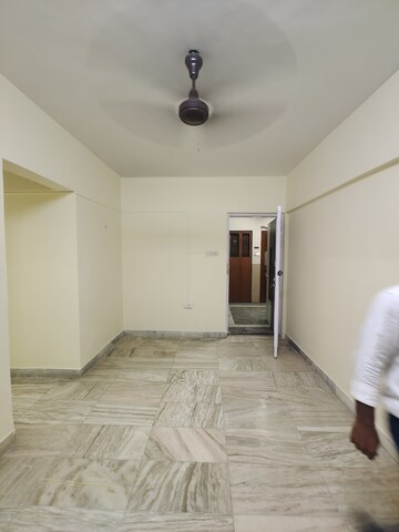 Room in 1 BHK Apartment at Amaltas CHS Vasant Vihar, Vasant Vihar – for Rent