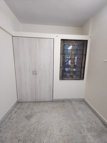 Room in 1 BHK Apartment at Amaltas CHS Vasant Vihar, Vasant Vihar – for Rent