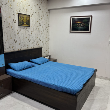 Room in 3 BHK Apartment at Lucent Fressia Ranibello, Malad East – for Rent