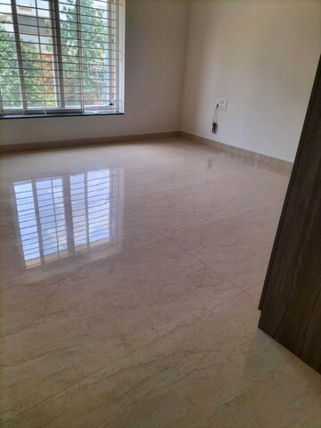 Room in 3 BHK Apartment at Byrathi – for Rent