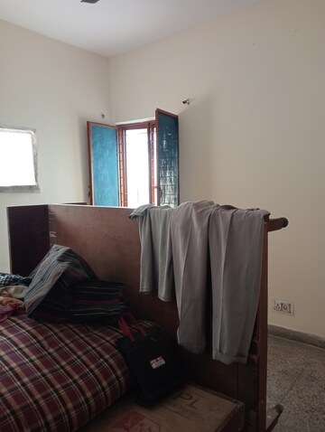 Bedroom in 1 BHK Apartment at Arun Vihar Sector 37, Sector 37 – for Rent
