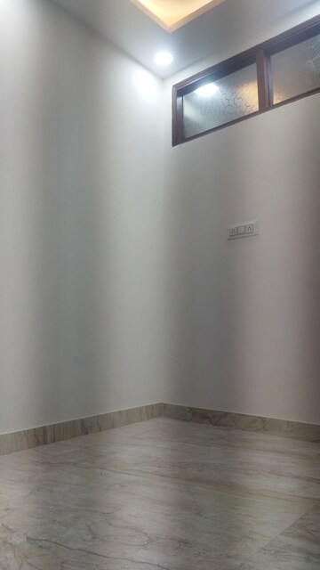 Room in 2 BHK Builder Floor at Govindpuri – for Sale