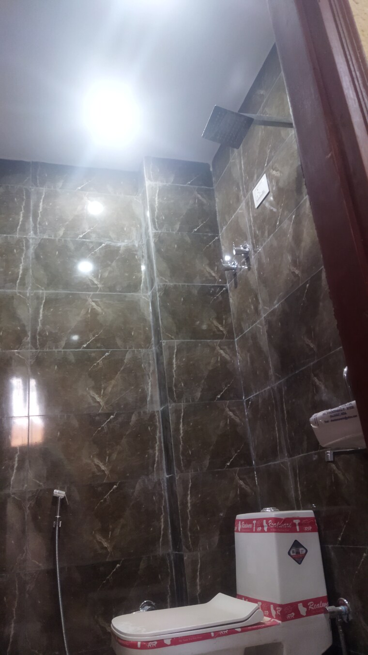 Bathroom, govindpuri 2 Bedroom 700 Sq.Ft. Builder Floor In Govindpuri Delhi 8668976