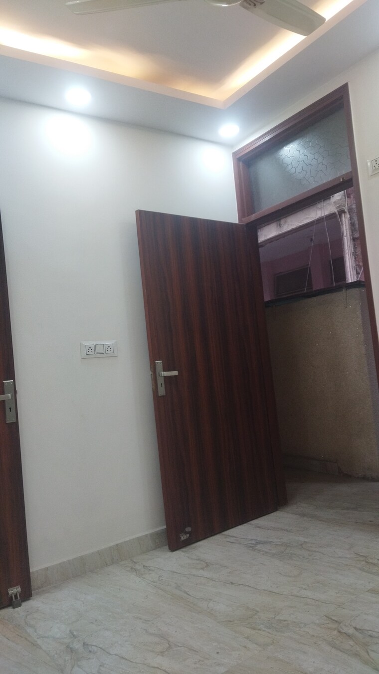 Room, govindpuri 2 Bedroom 700 Sq.Ft. Builder Floor In Govindpuri Delhi 8668976