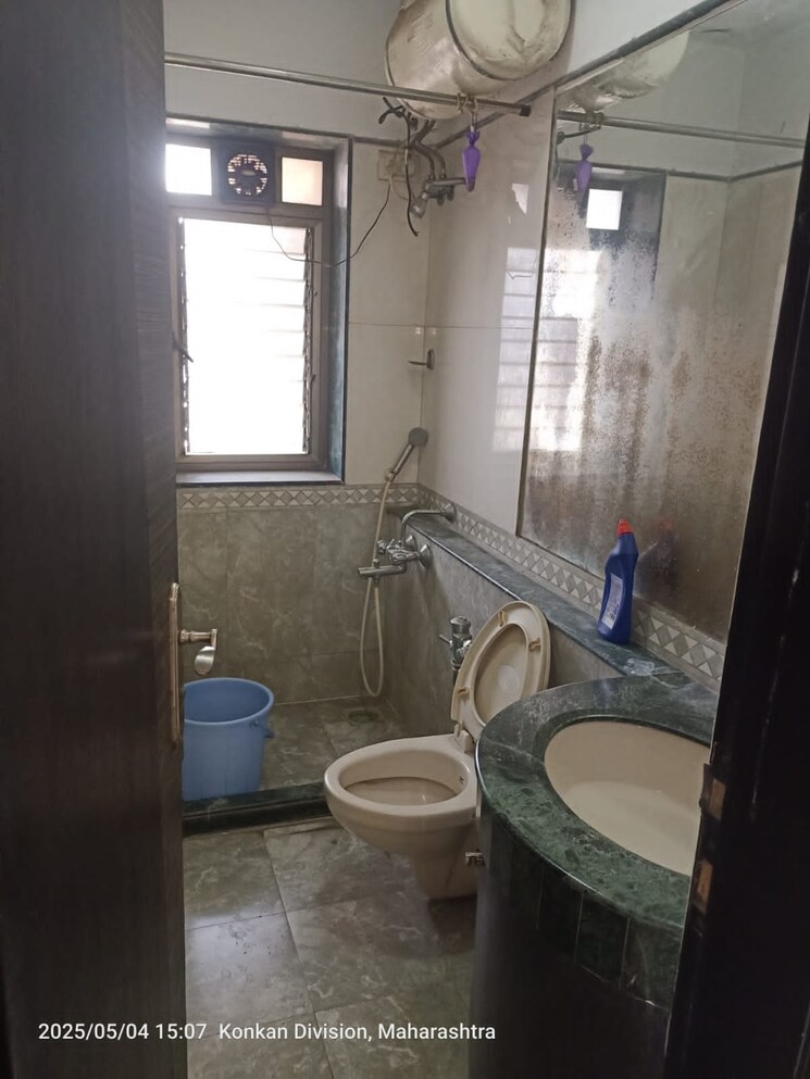 Bathroom, raheja-sherwood 3 Bedroom 1405 Sq.Ft. Apartment In Goregaon East Mumbai 8668995