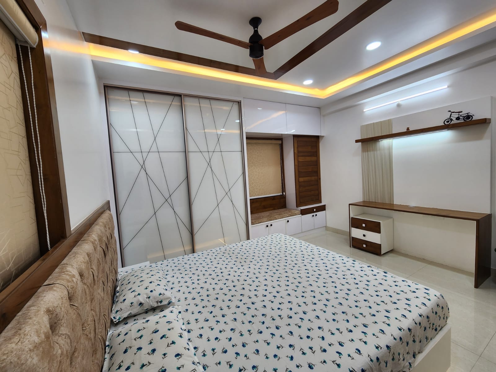 3 BHK + Pooja Room Apartment For Rent in Movie Towers