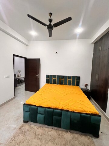 Bedroom in 1 BHK Builder Floor at Sector 38 – for Rent