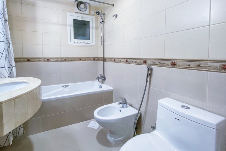 Bathroom, dheeraj-insignia 2 Bedroom 1700 Sq.Ft. Apartment In Bandra East Mumbai 8669097