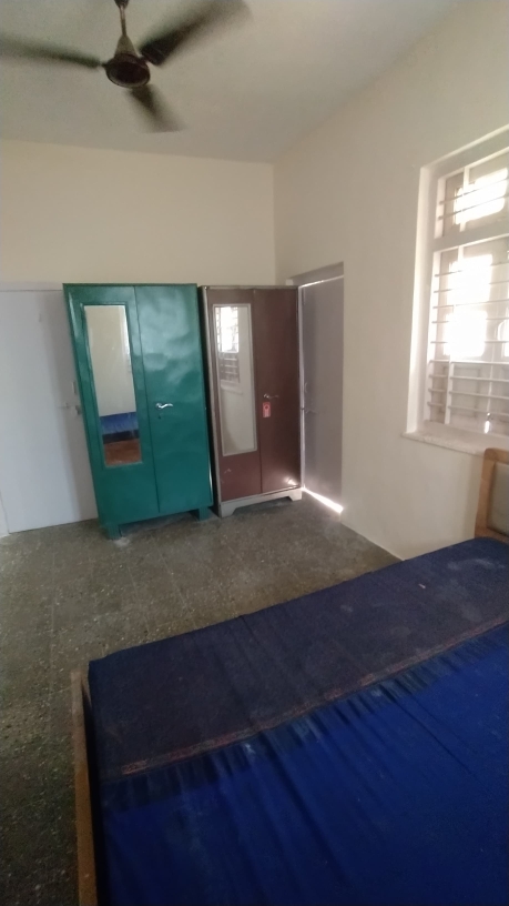 1 BHK + Pooja Room,Servant Room,Study Room,Extra Room Apartment For Rent in Triveni Apartments Model Colony