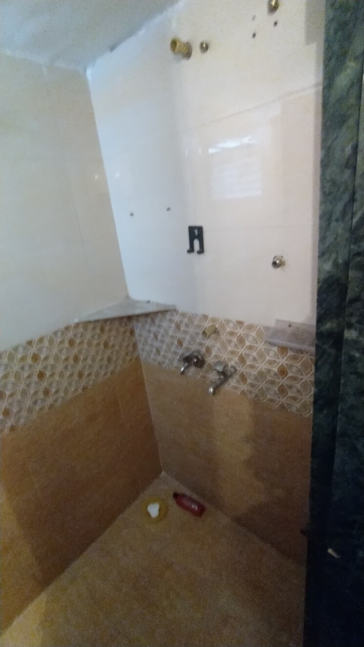 Bathroom, triveni-apartments-model-colony 1 Bedroom 550 Sq.Ft. Apartment In Model Colony Pune 8669125