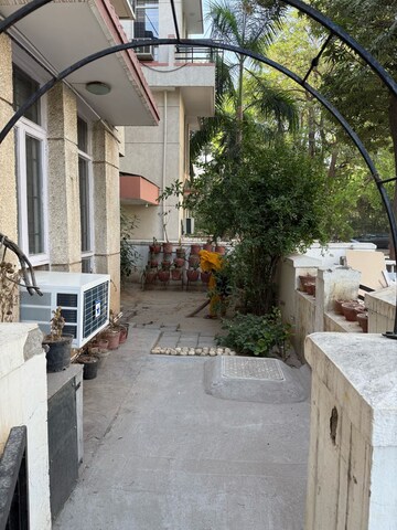 3 BHK Builder Floor – Exterior View View at Unitech South City II, Sector 50 - for Rent