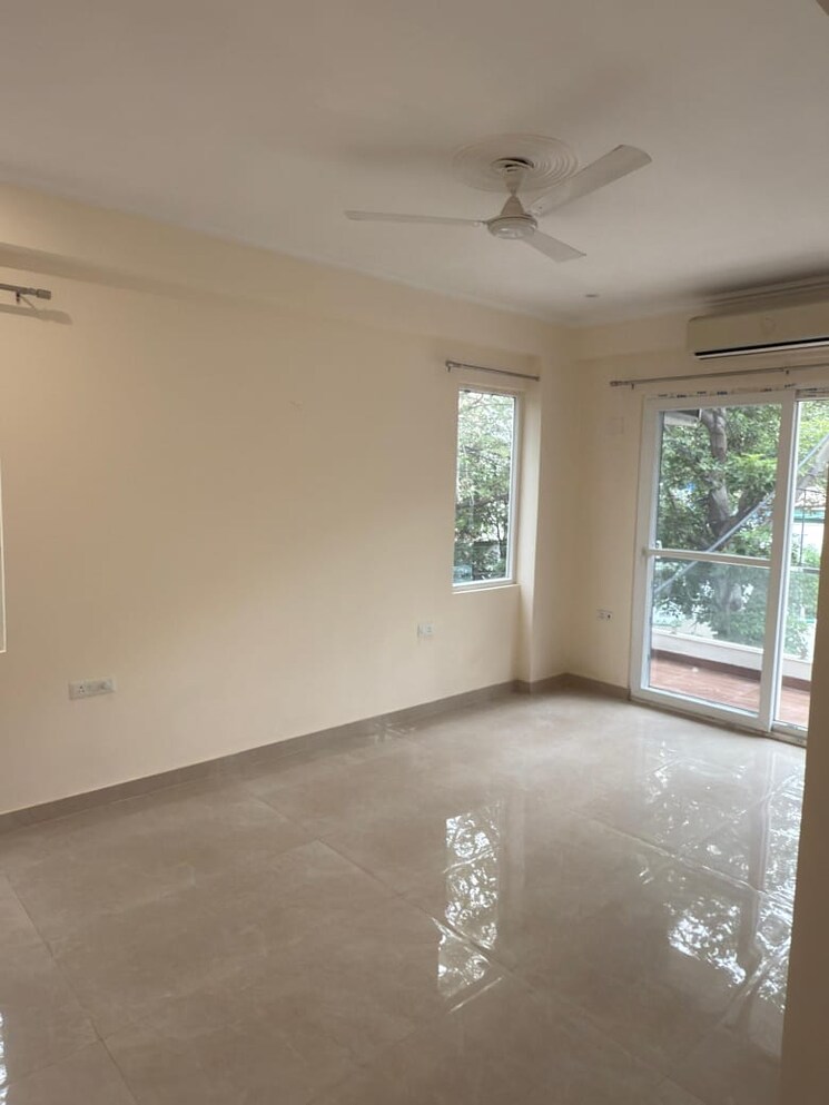 Room, unitech-south-city-ii 3 Bedroom 1850 Sq.Ft. Builder Floor In Sector 50 Gurgaon 8669162