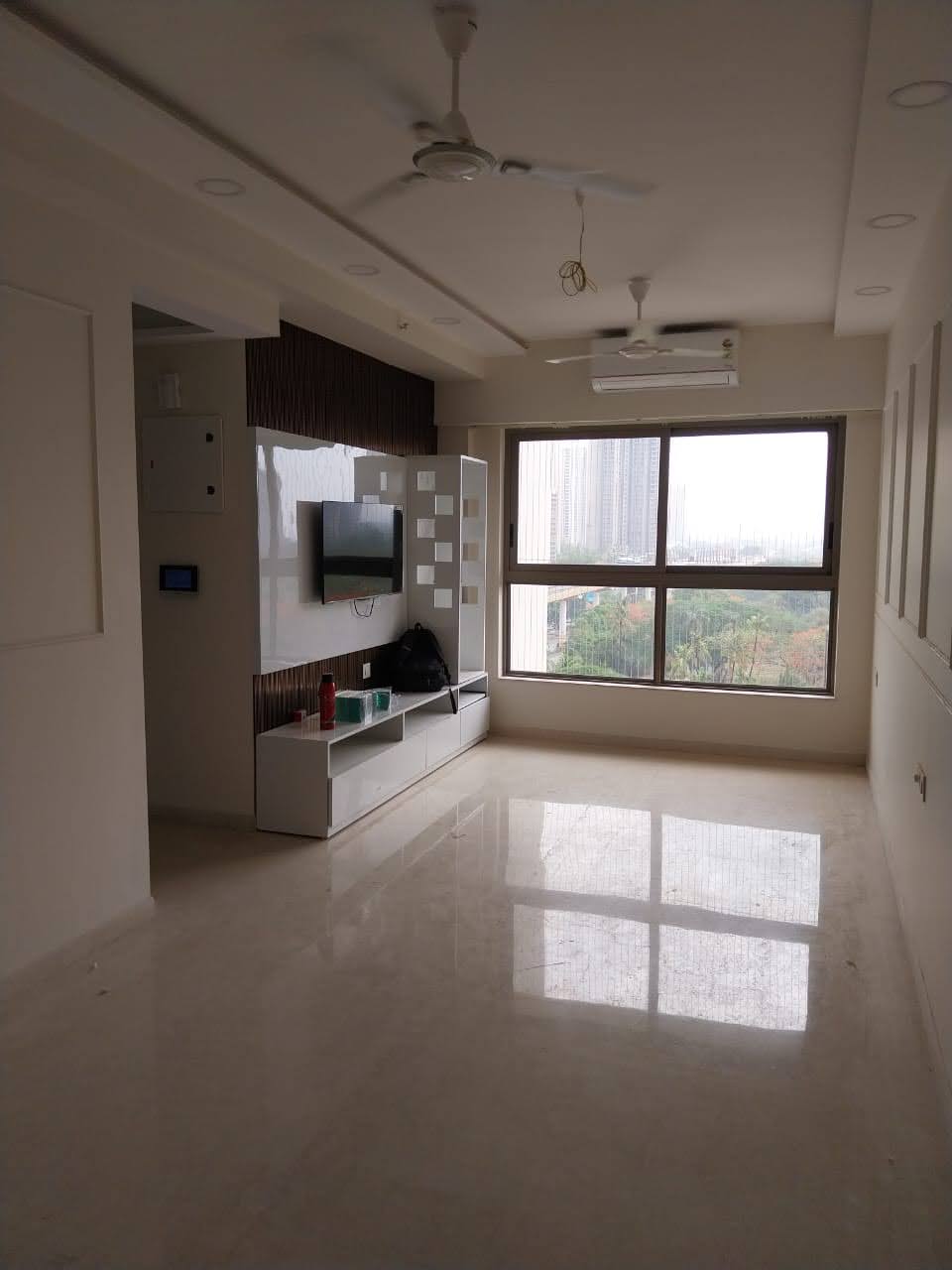 2 BHK + Pooja Room Apartment For Rent in Kalpataru Paramount