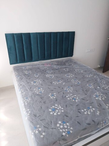 Bedroom in 2 BHK Apartment at Kalpataru Paramount, Kapur Bawdi – for Rent
