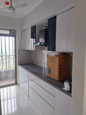 Kitchen in 2 BHK Apartment at Kalpataru Paramount, Kapur Bawdi – for Rent