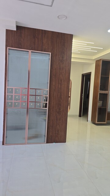 Room in 3 BHK Apartment at Kokapet – for Rent