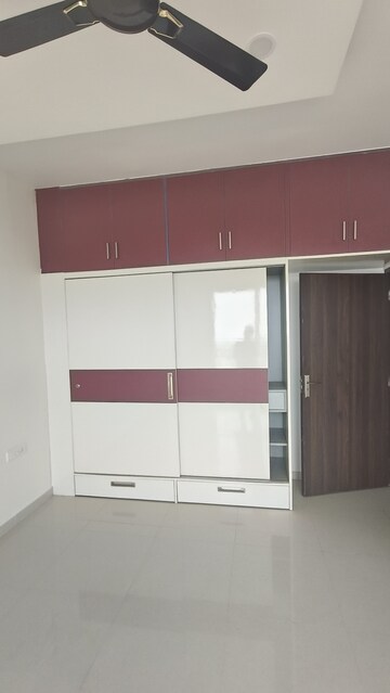 Furnished Amenities in 3 BHK Apartment at Aerocity – for Rent