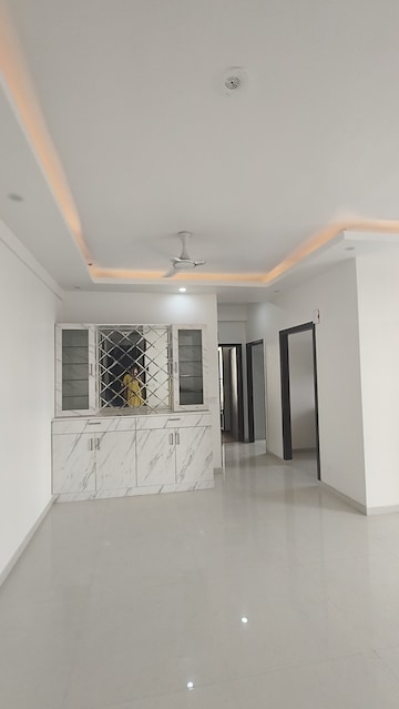 Room in 3 BHK Apartment at Aerocity – for Rent