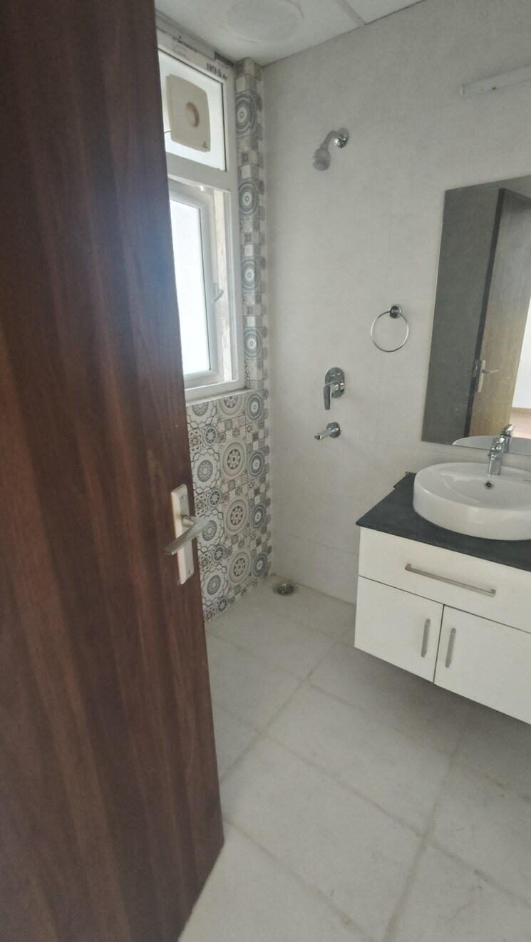 Bathroom, aerocity 3 Bedroom 1785 Sq.Ft. Apartment In Aerocity Mohali 8669163