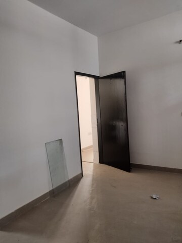 Room in 3 BHK Apartment at Adani M2K Oyster Grande, Sector 102 – for Rent