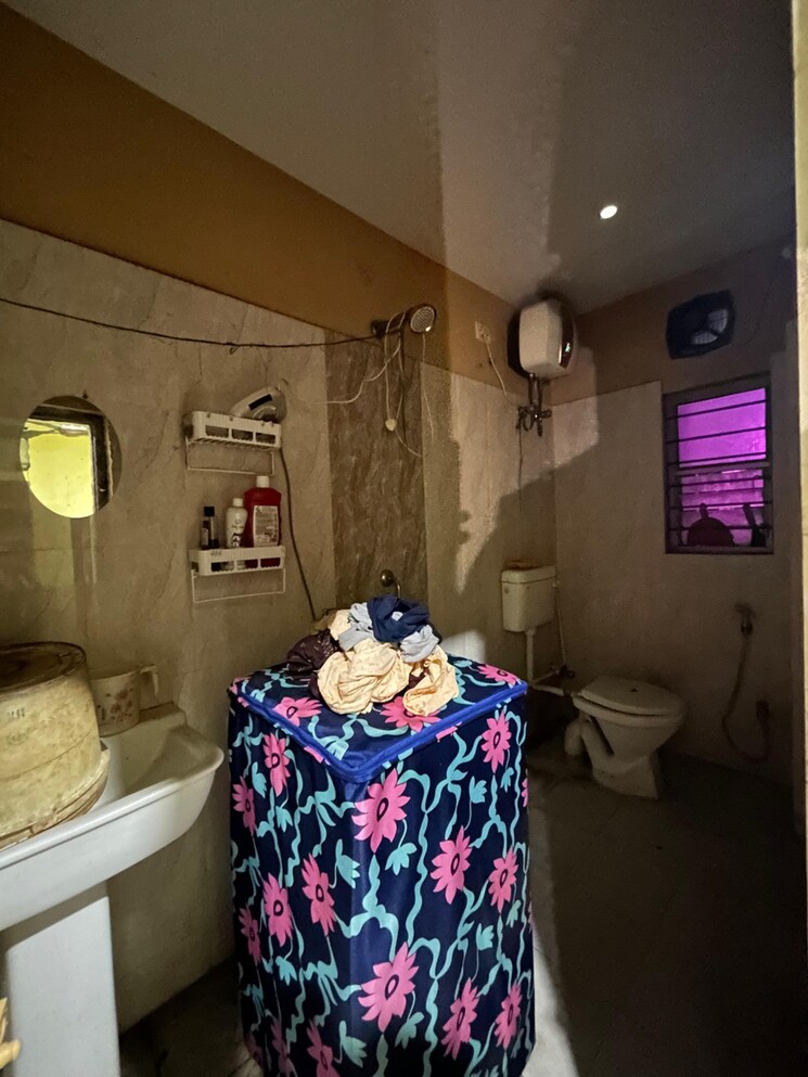 Bathroom, ganeshguri 3 Bedroom 1400 Sq.Ft. Apartment In Ganeshguri Guwahati 8669188