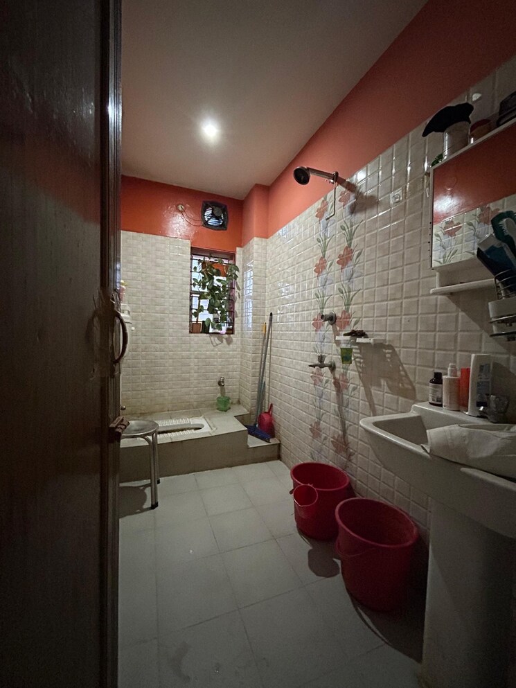 Bathroom, ganeshguri 3 Bedroom 1400 Sq.Ft. Apartment In Ganeshguri Guwahati 8669188