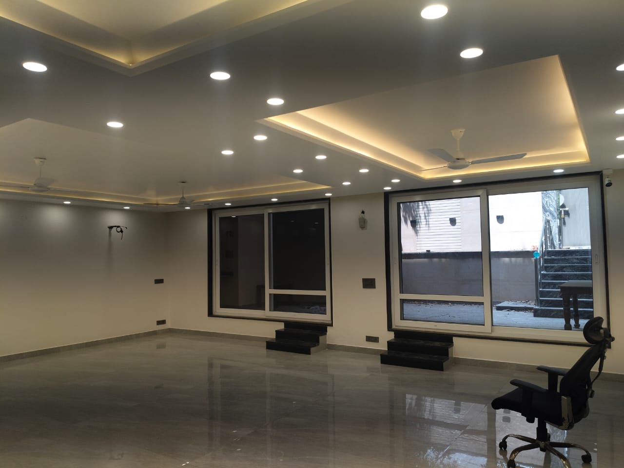 3 BHK + Servant Room Apartment For Rent in Greater Kailash II