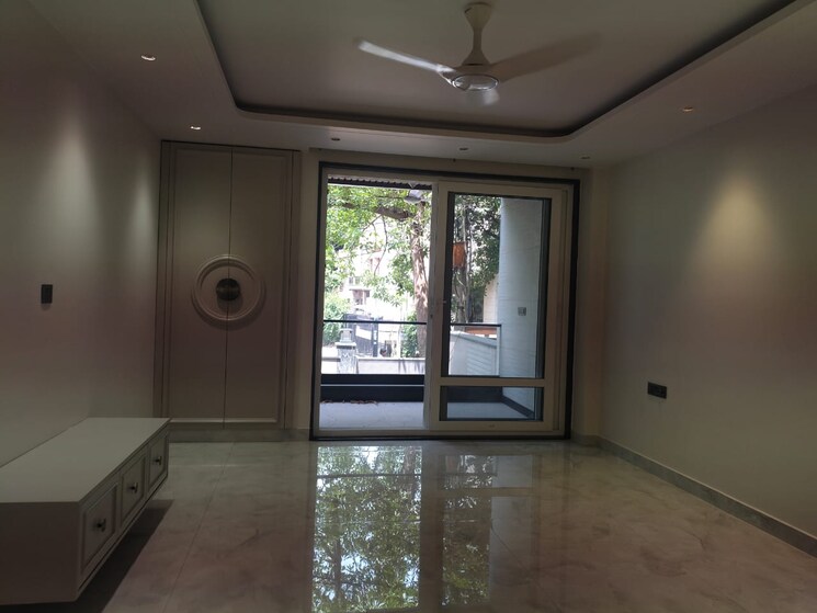 Room, greater kailash ii 3 Bedroom 2000 Sq.Ft. Apartment In Greater Kailash ii Delhi 8669208