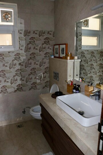 Master Bedroom in 3 BHK Builder Floor at Greater Kailash – for Rent