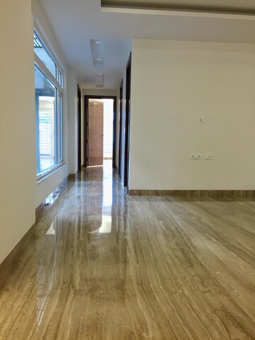 Room in 3 BHK Builder Floor at Greater Kailash – for Rent