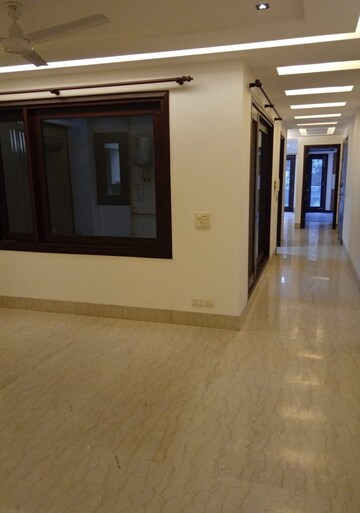 Building Lobby in 4 BHK Builder Floor at Hauz Khas Enclave – for Rent