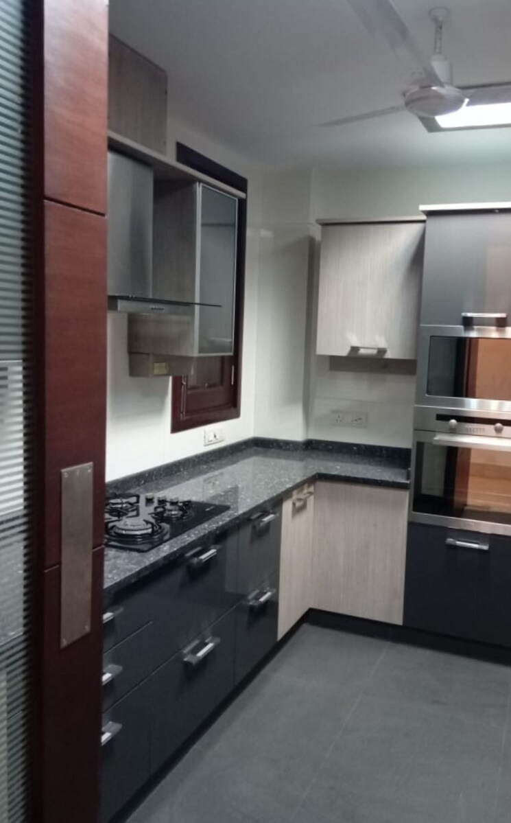 Kitchen, hauz khas enclave 4 Bedroom 2000 Sq.Ft. Builder Floor In Hauz Khas Enclave Delhi 8669224