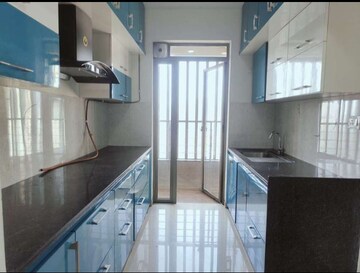 Kitchen in 2 BHK Apartment at Kalpataru Paramount, Kapur Bawdi – for Rent