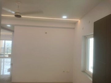Room in 3 BHK Apartment at Kollur – for Rent