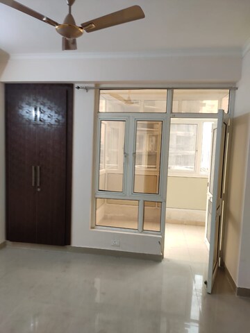 Room in 2 BHK Apartment at Supertech Ecovillage I, Sector 1 Greater Noida – for Rent