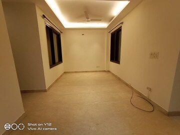 Room in 3 BHK Builder Floor at Greater Kailash I – for Rent