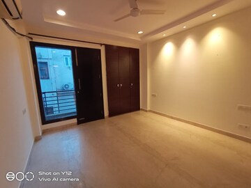Room in 3 BHK Builder Floor at Greater Kailash I – for Rent