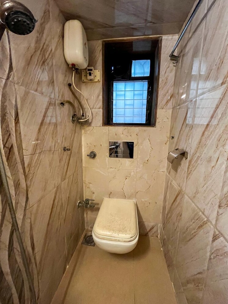 Bathroom, chembur 2 Bedroom 700 Sq.Ft. Apartment In Chembur Mumbai 8669250