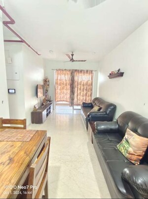 Living Room in 2 BHK Apartment at Kalpataru Paramount, Kapur Bawdi – for Sale