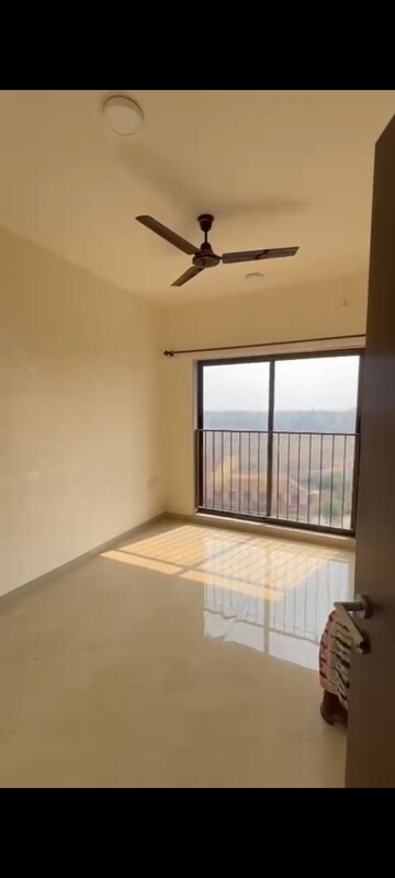 Room in 2 BHK Apartment at Sunteck MaxxWorld 6, Naigaon East – for Rent