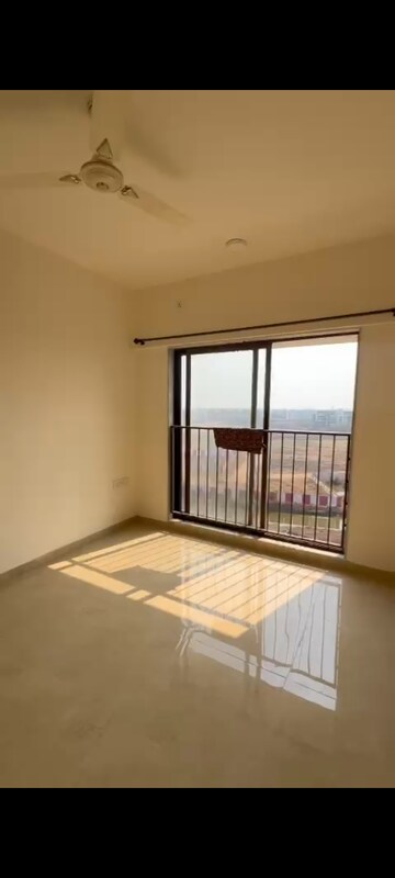 Room in 2 BHK Apartment at Sunteck MaxxWorld 6, Naigaon East – for Rent