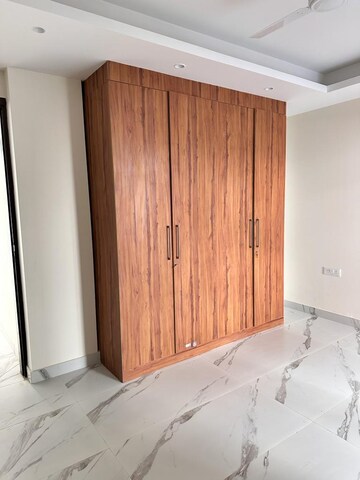 Bedroom in 3 BHK Builder Floor at Sarvapriya Vihar – for Rent