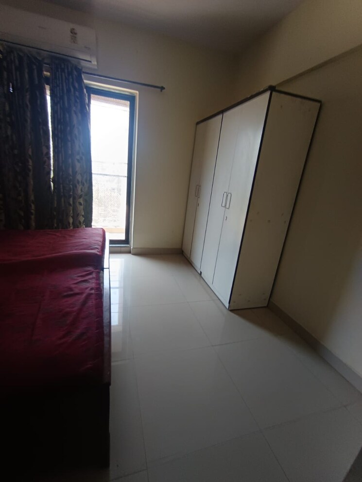 Room, aakar-residency 1 Bedroom 580 Sq.Ft. Apartment In Kavesar Thane 8669275
