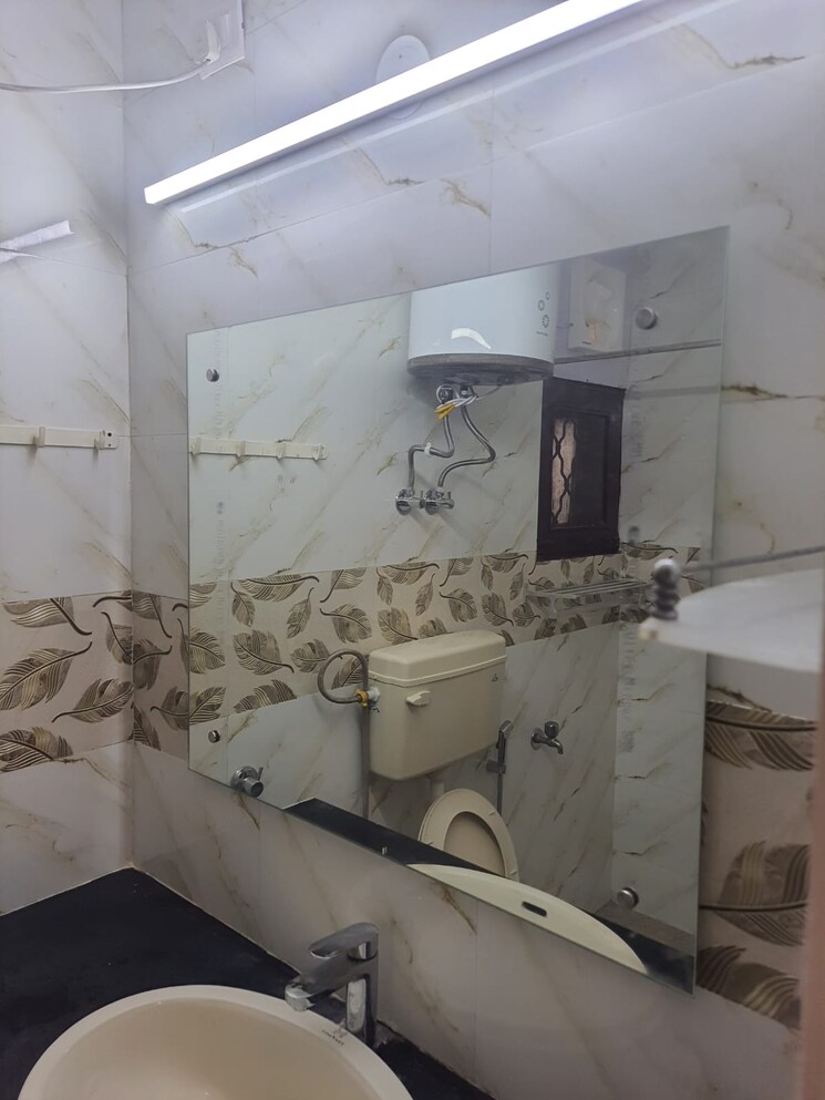 Kitchen, chirag enclave 2 Bedroom 180 Sq.Yd. Builder Floor In Chirag Enclave Delhi 8669311