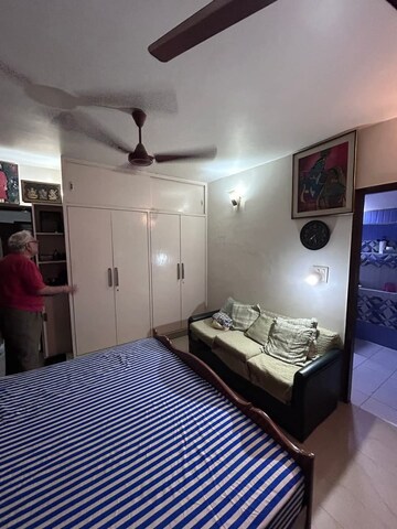 Master Bedroom in 2 BHK Builder Floor at Pamposh Enclave – for Rent