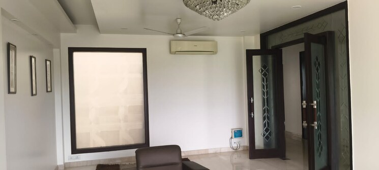 Living Room, defence colony 3 Bedroom 325 Sq.Yd. Builder Floor In Defence Colony Delhi 8669317