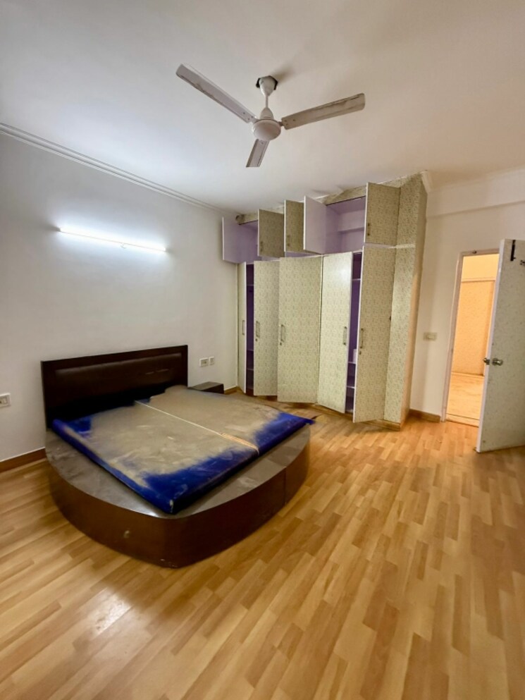 Bedroom, sushant lok iii 3 Bedroom 2000 Sq.Ft. Builder Floor In Sushant Lok Iii Gurgaon 8669332