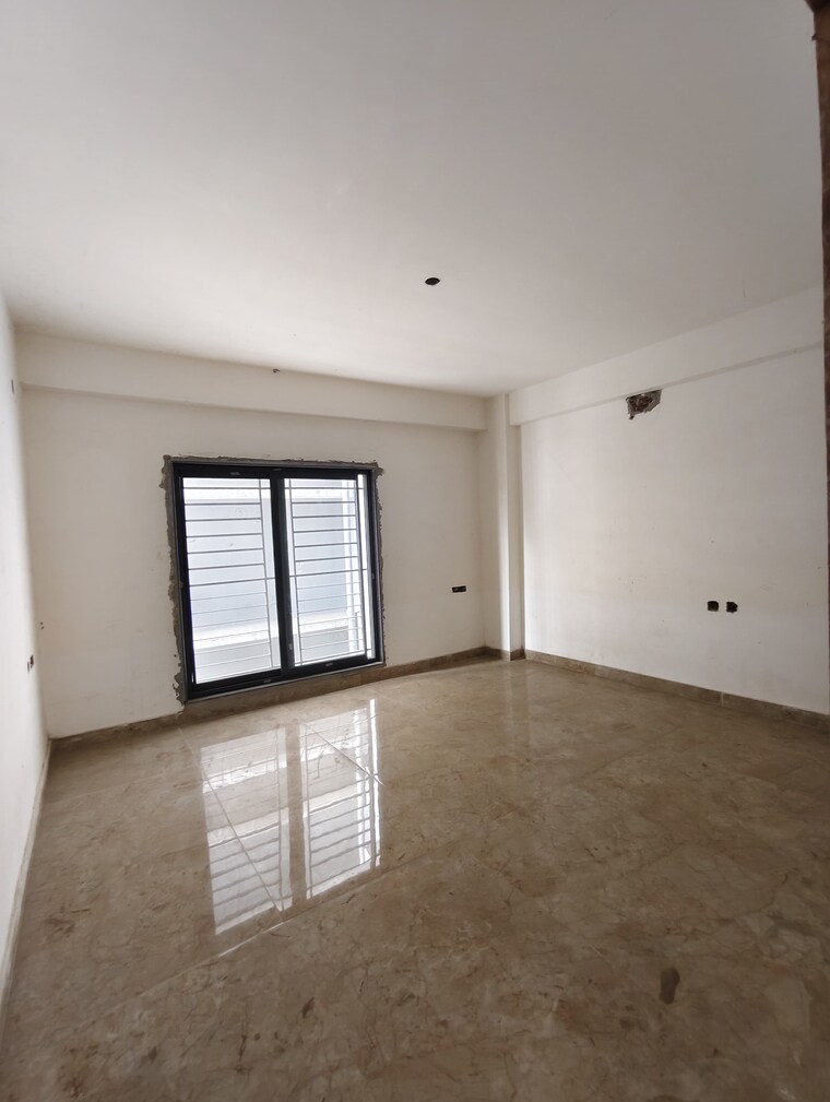 Room, bhanu nagar 3 Bedroom 1950 Sq.Ft. Apartment In Bhanu Nagar Siliguri 8669350