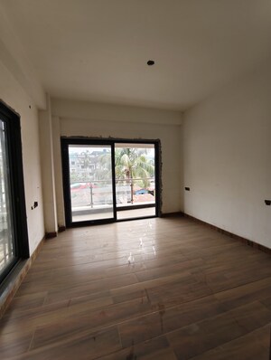 Room in 3 BHK Apartment at Bhanu Nagar – for Sale